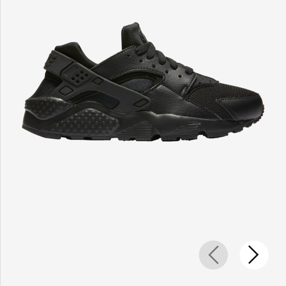 Nike Black Athletic Sneakers